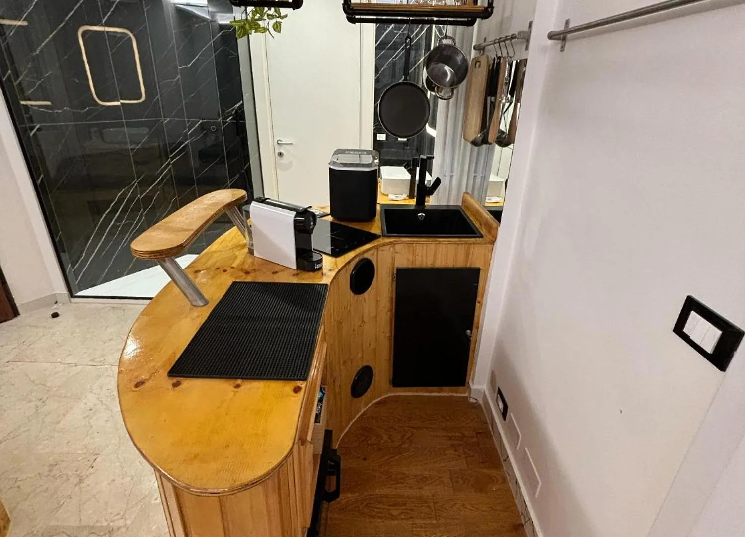 4Roomz Bologna Bed & Breakfast