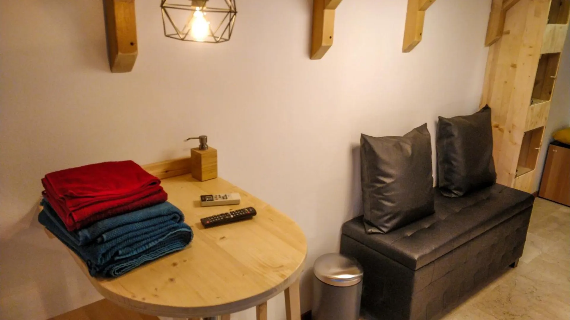 4Roomz Bolonia 3*,  Włochy