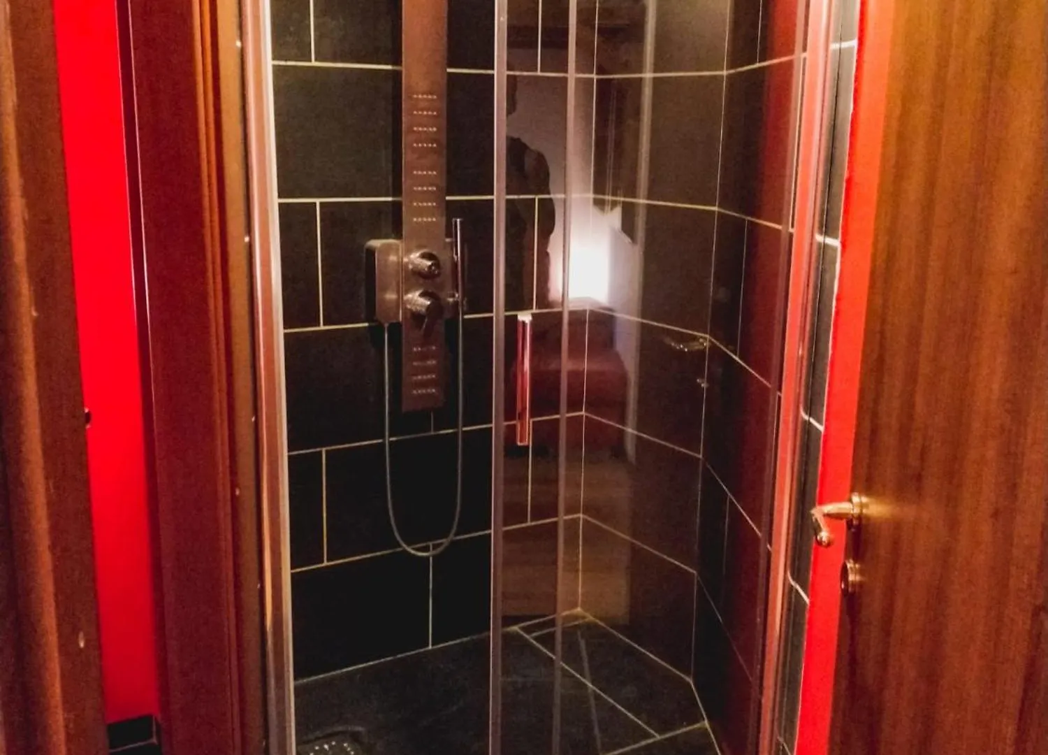 *** Bed & Breakfast 4Roomz Bologna Italy