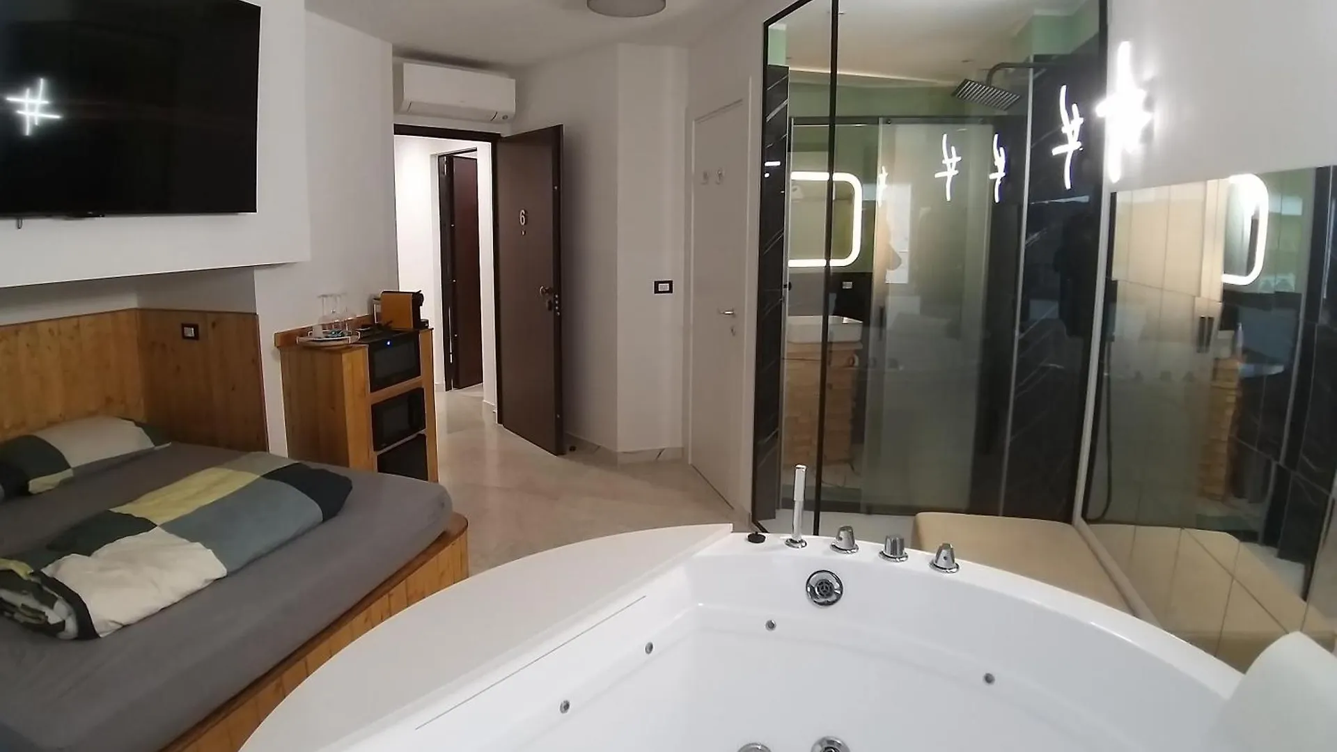4Roomz Bolonia Włochy