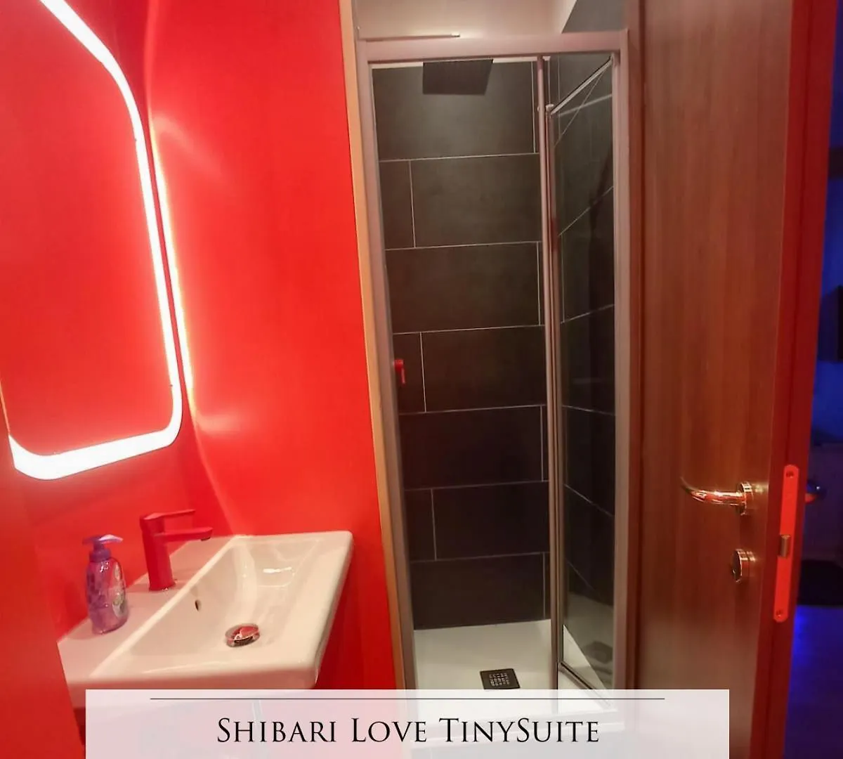 Bed & Breakfast 4Roomz Bologna