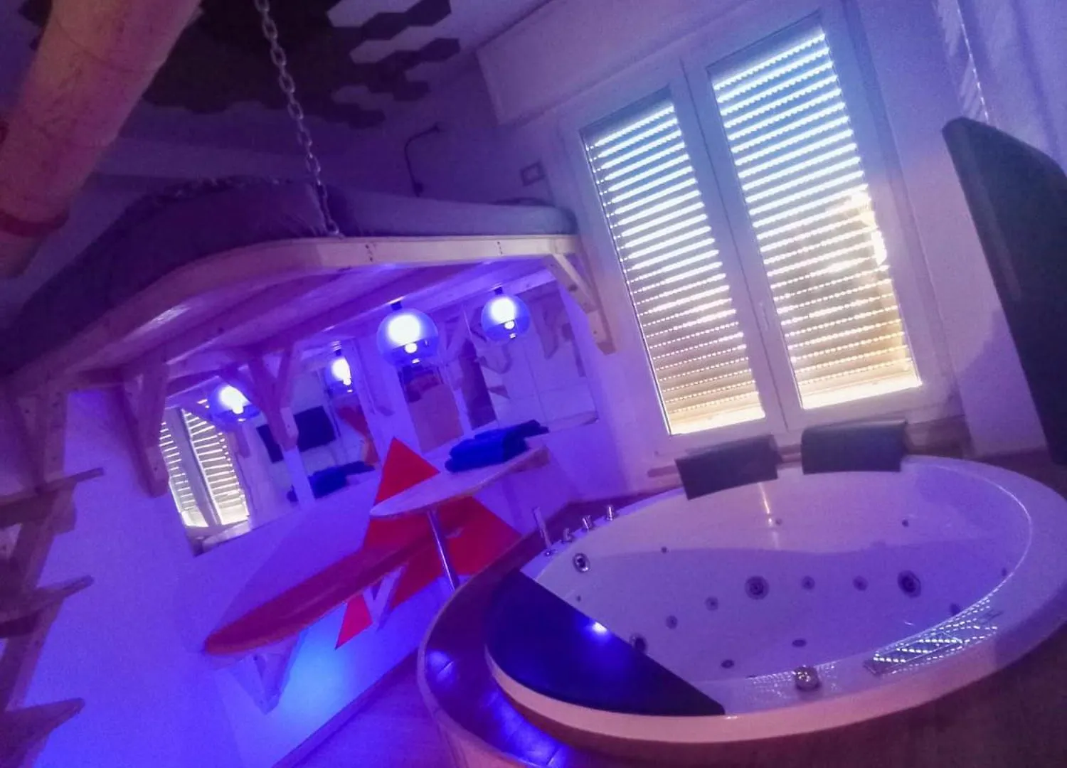 4Roomz Bologna Italy