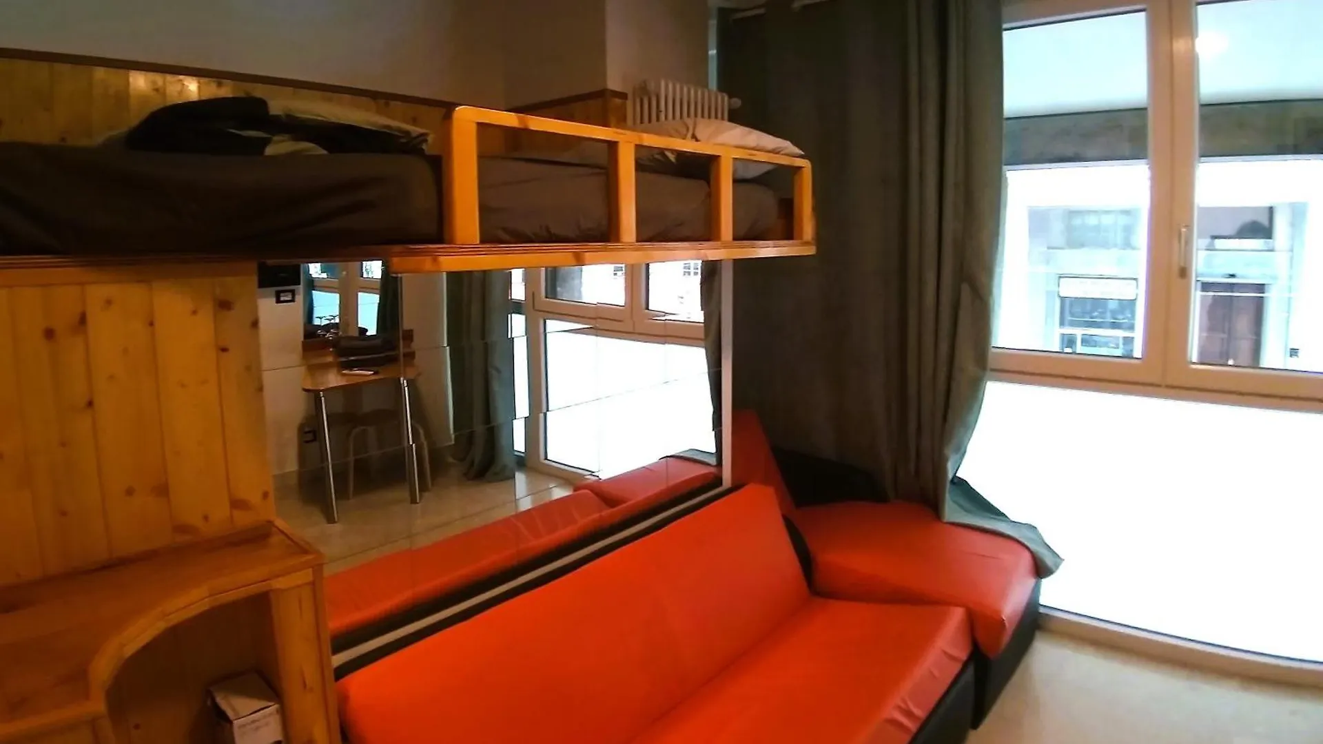 Bed & Breakfast 4Roomz Bologna
