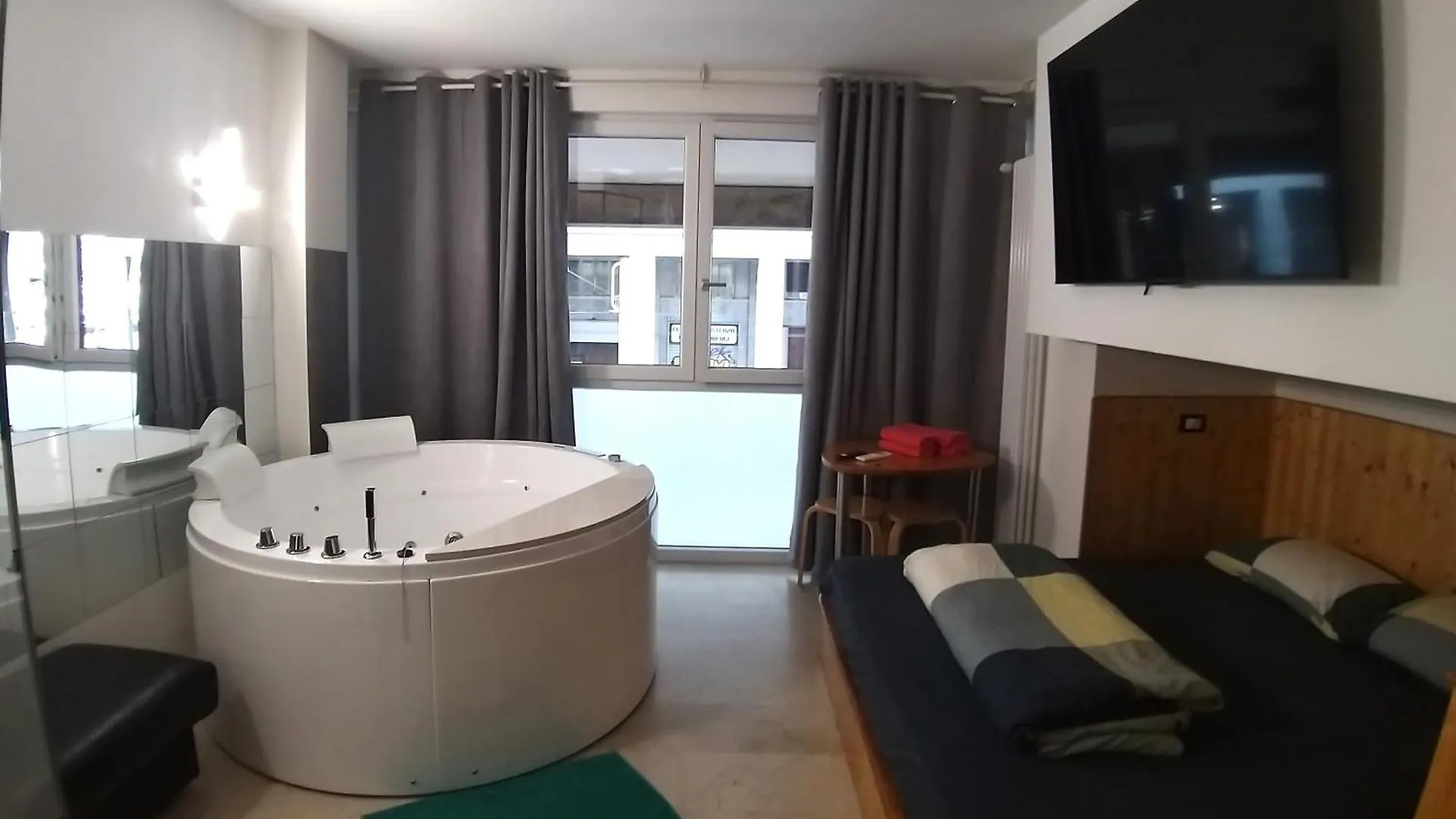 4Roomz Bologna Bed & Breakfast