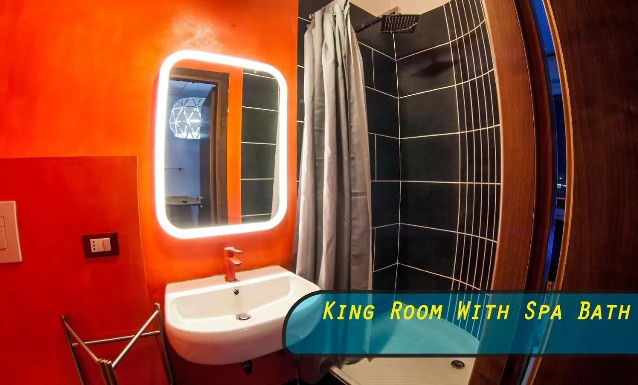 Bed & Breakfast 4Roomz Bologna